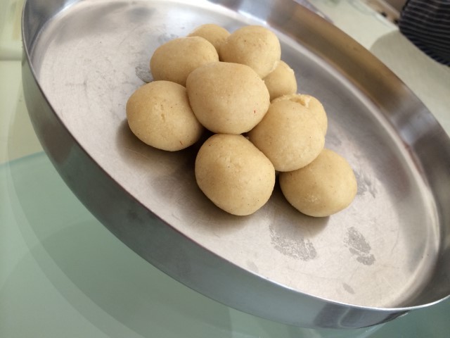 Rava ladoos