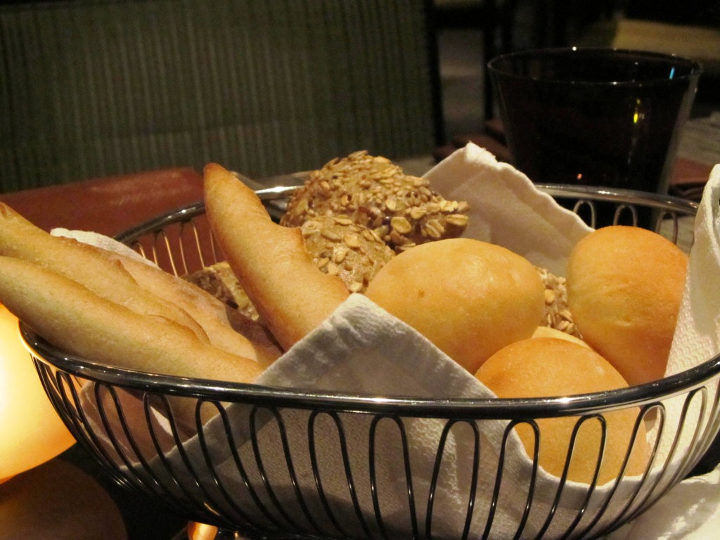 Artisan bread basket