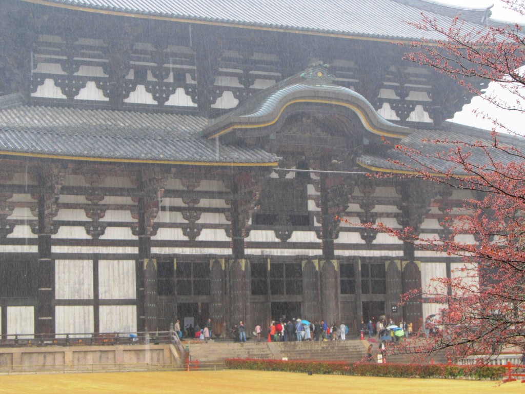 close-up the temple, it was rainy that day so the pictures did not come out too well..